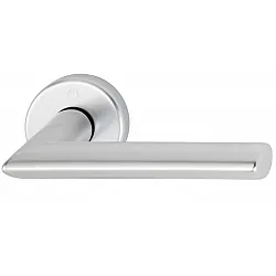 Handtag ytterdörr Hoppe Stockholm F1-75-85